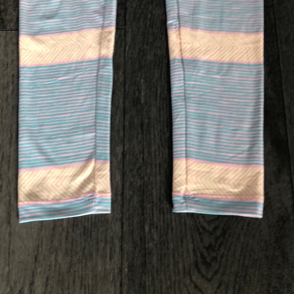 LulaRoe Woman’s leggings. - Picture 4 of 7